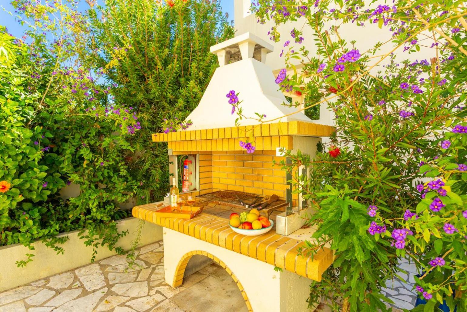 Villa Fedra Poros  Екстериор снимка